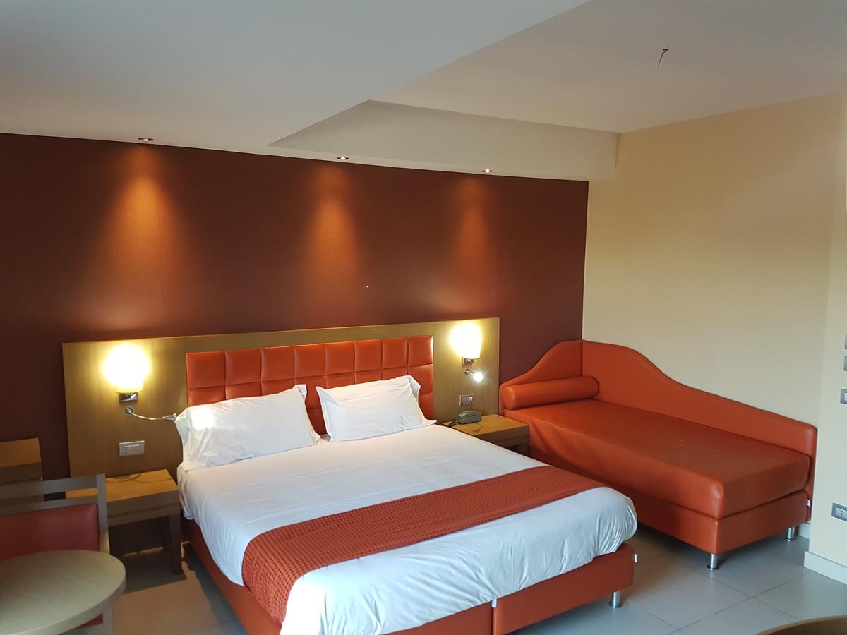 Hotel Ristorante La Campagnola Cassino Zewnętrze zdjęcie