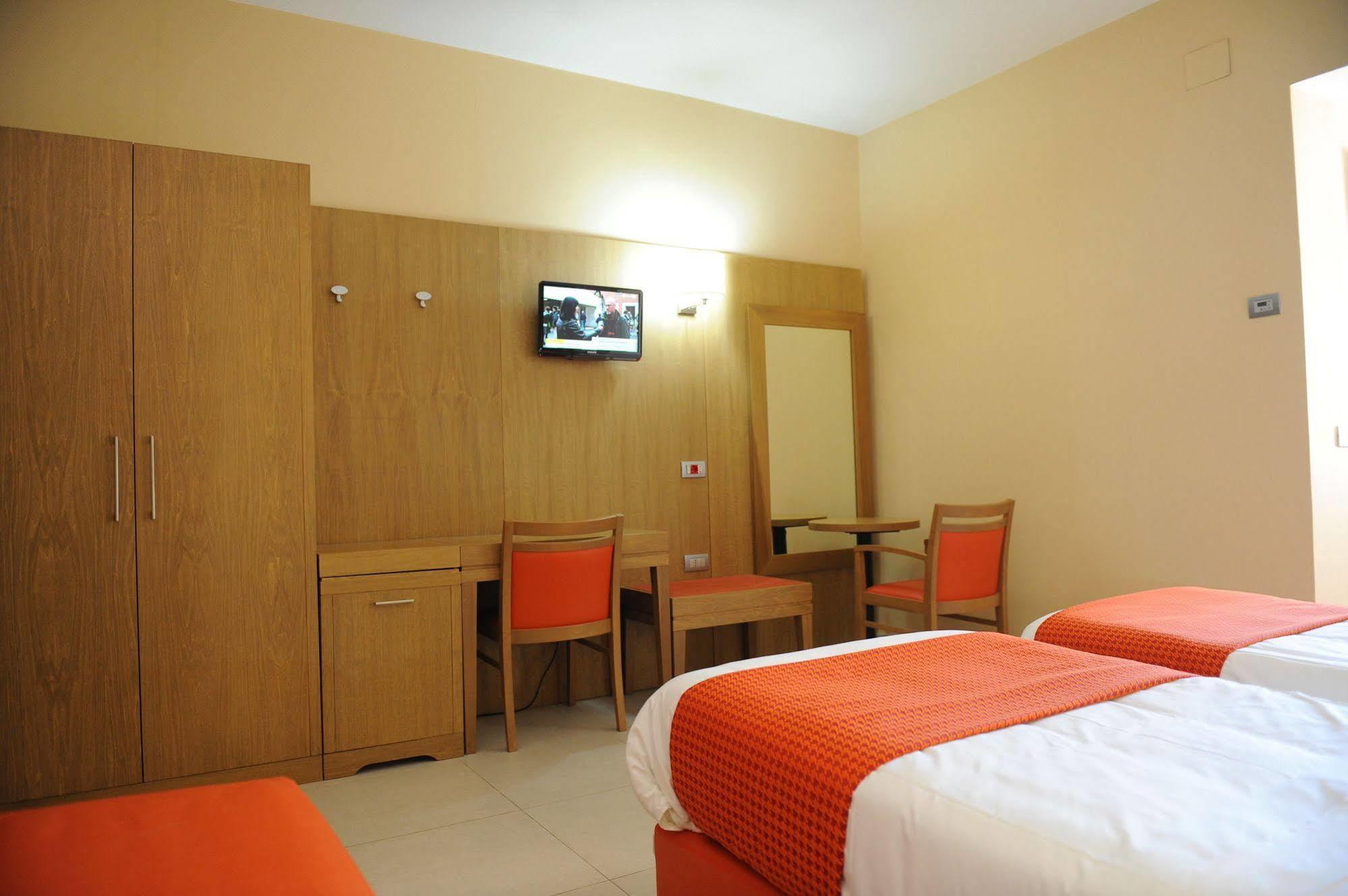 Hotel Ristorante La Campagnola Cassino Zewnętrze zdjęcie