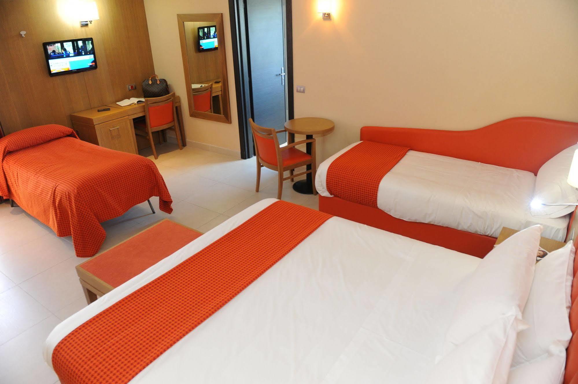 Hotel Ristorante La Campagnola Cassino Zewnętrze zdjęcie
